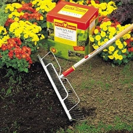 LAWN RAKES