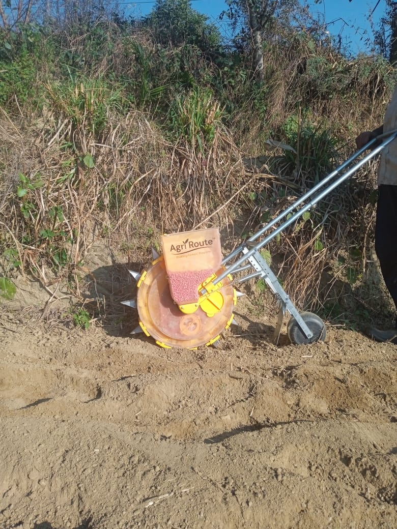 Single Drum Manual Seeder (टोकण यंत्र)