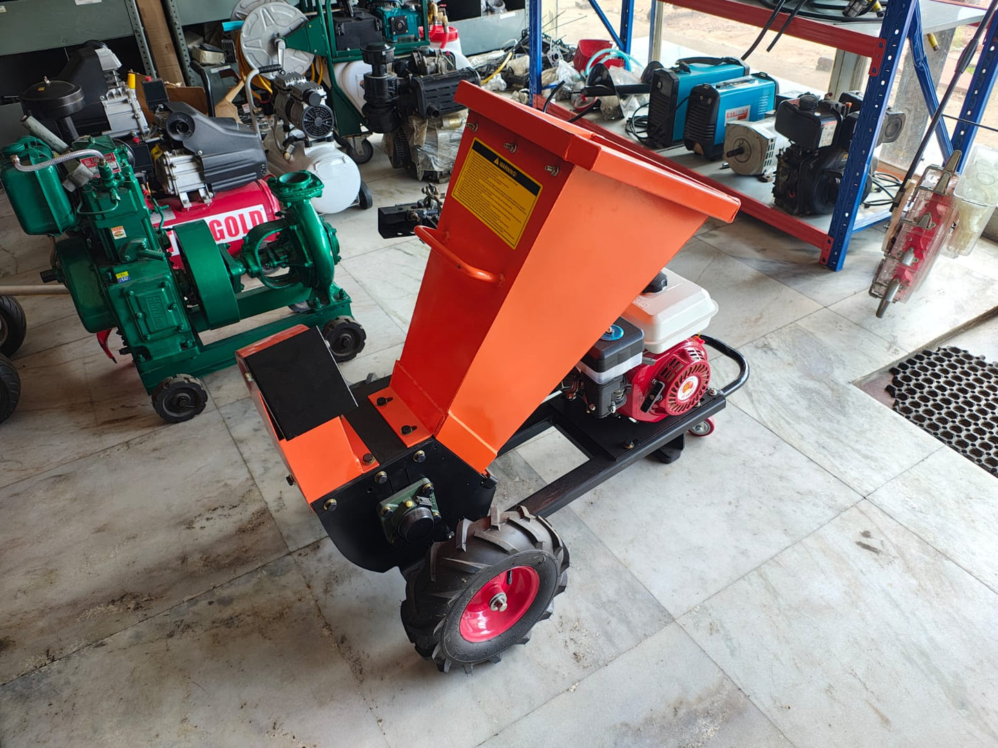 Wood chipper/Shredder(Petrol Engine)