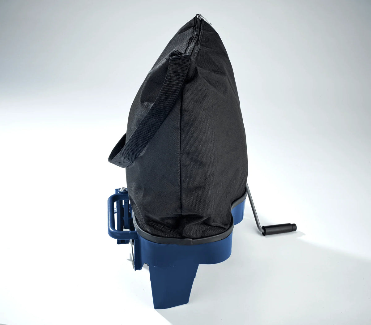 Fertilizer Spreader(Manual) - image 3