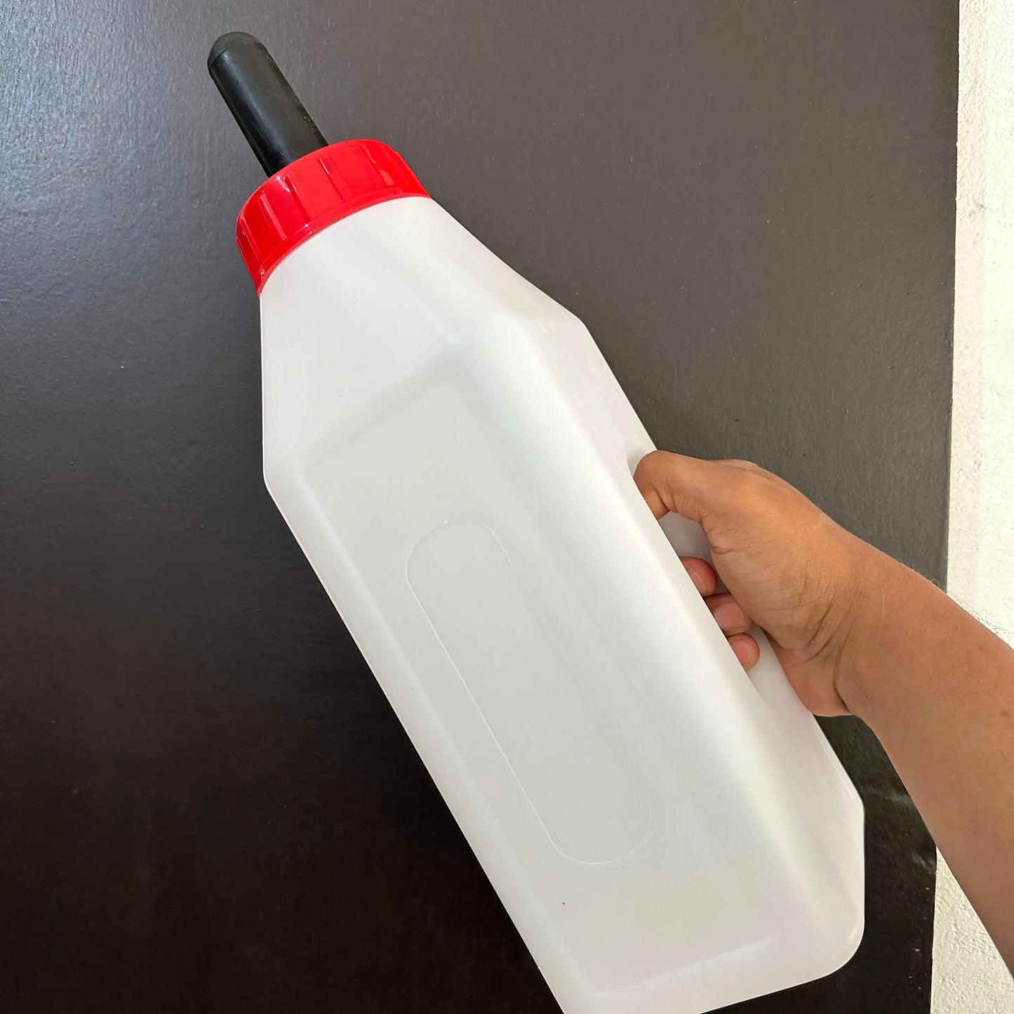 बछड़े के दूध की बोतल 2.5L